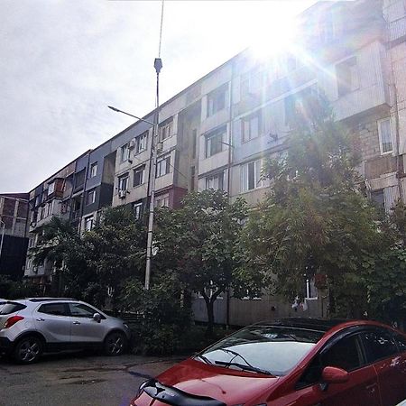 Bright And Cozy Apartment Батуми Экстерьер фото