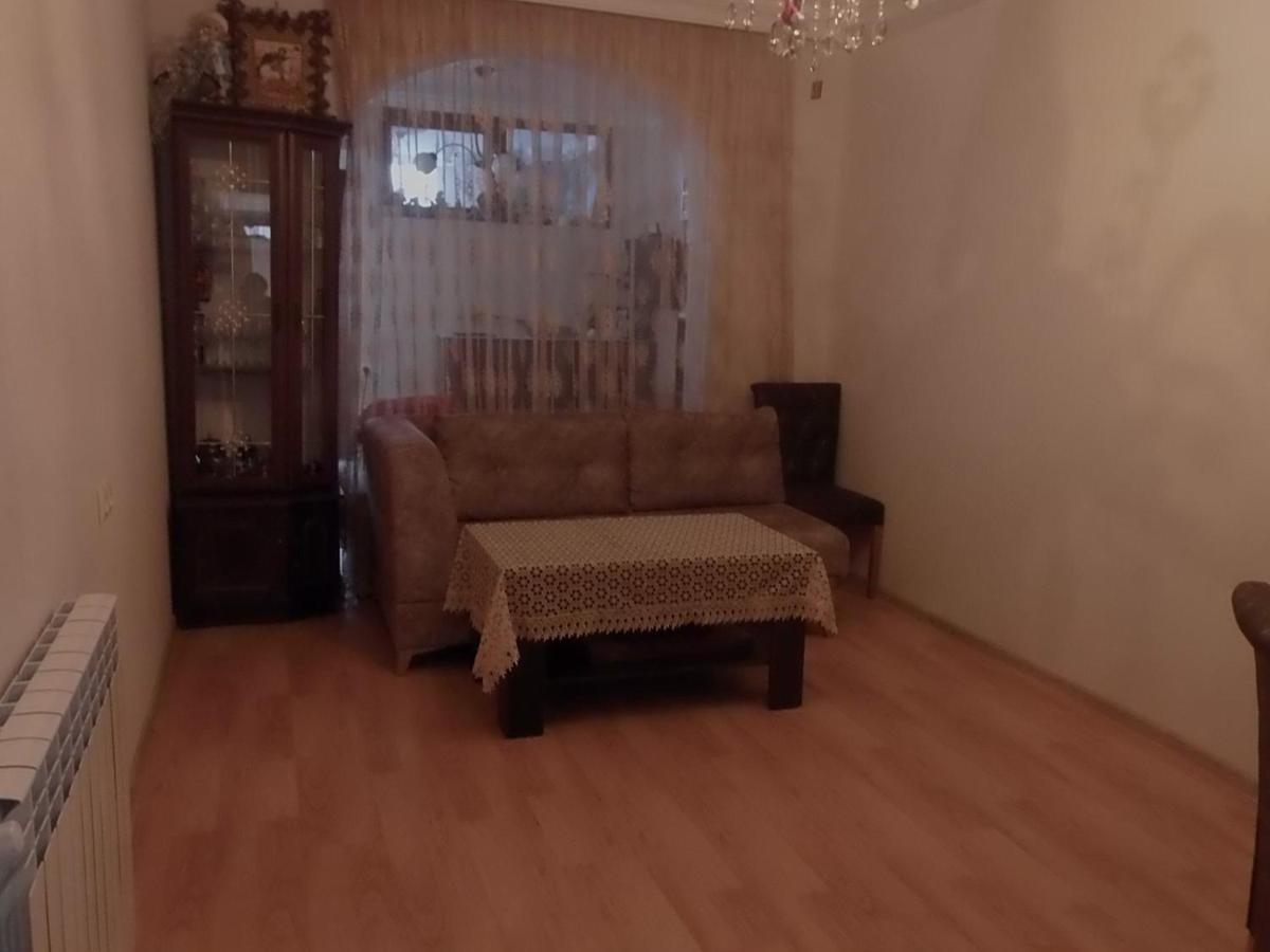 Bright And Cozy Apartment Батуми Экстерьер фото