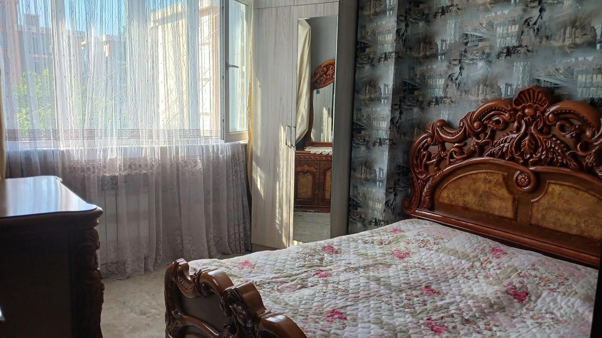 Bright And Cozy Apartment Батуми Экстерьер фото